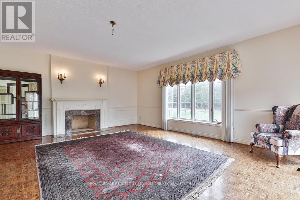 












2390 MISSISSAUGA ROAD

,
Mississauga,




Ontario
L5H2L1

