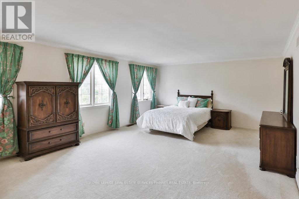 












2390 MISSISSAUGA ROAD

,
Mississauga,




Ontario
L5H2L1

