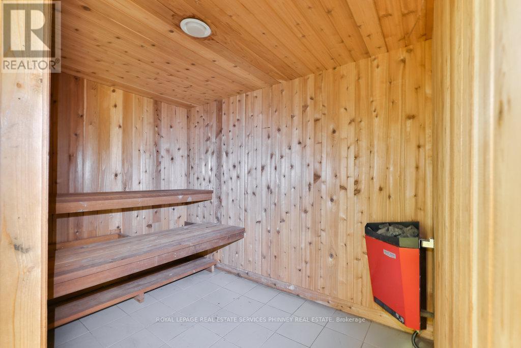 












2390 MISSISSAUGA ROAD

,
Mississauga,




Ontario
L5H2L1

