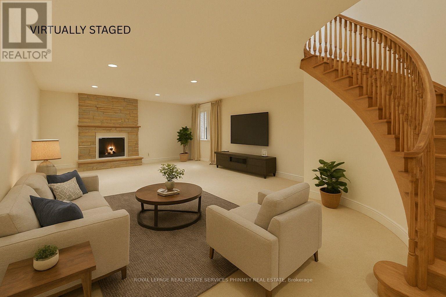 












2390 MISSISSAUGA ROAD

,
Mississauga,




Ontario
L5H2L1

