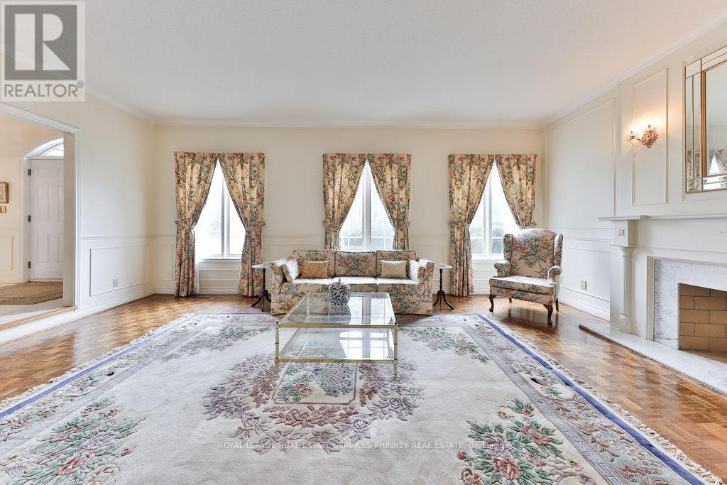 












2390 MISSISSAUGA ROAD

,
Mississauga,




Ontario
L5H2L1

