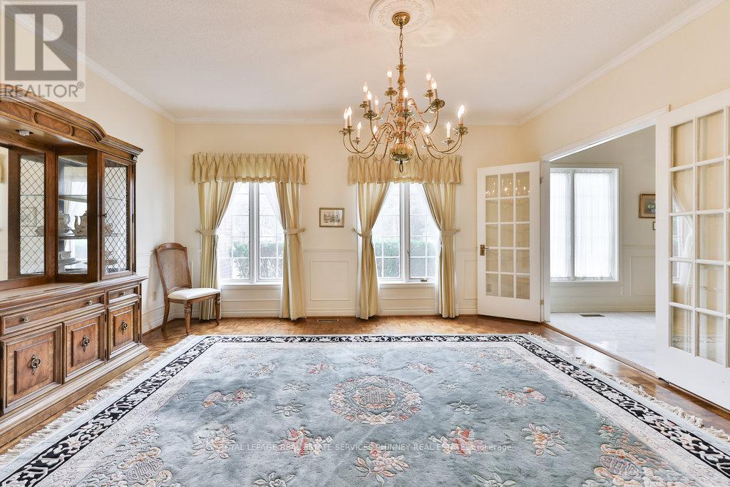 












2390 MISSISSAUGA ROAD

,
Mississauga,




Ontario
L5H2L1

