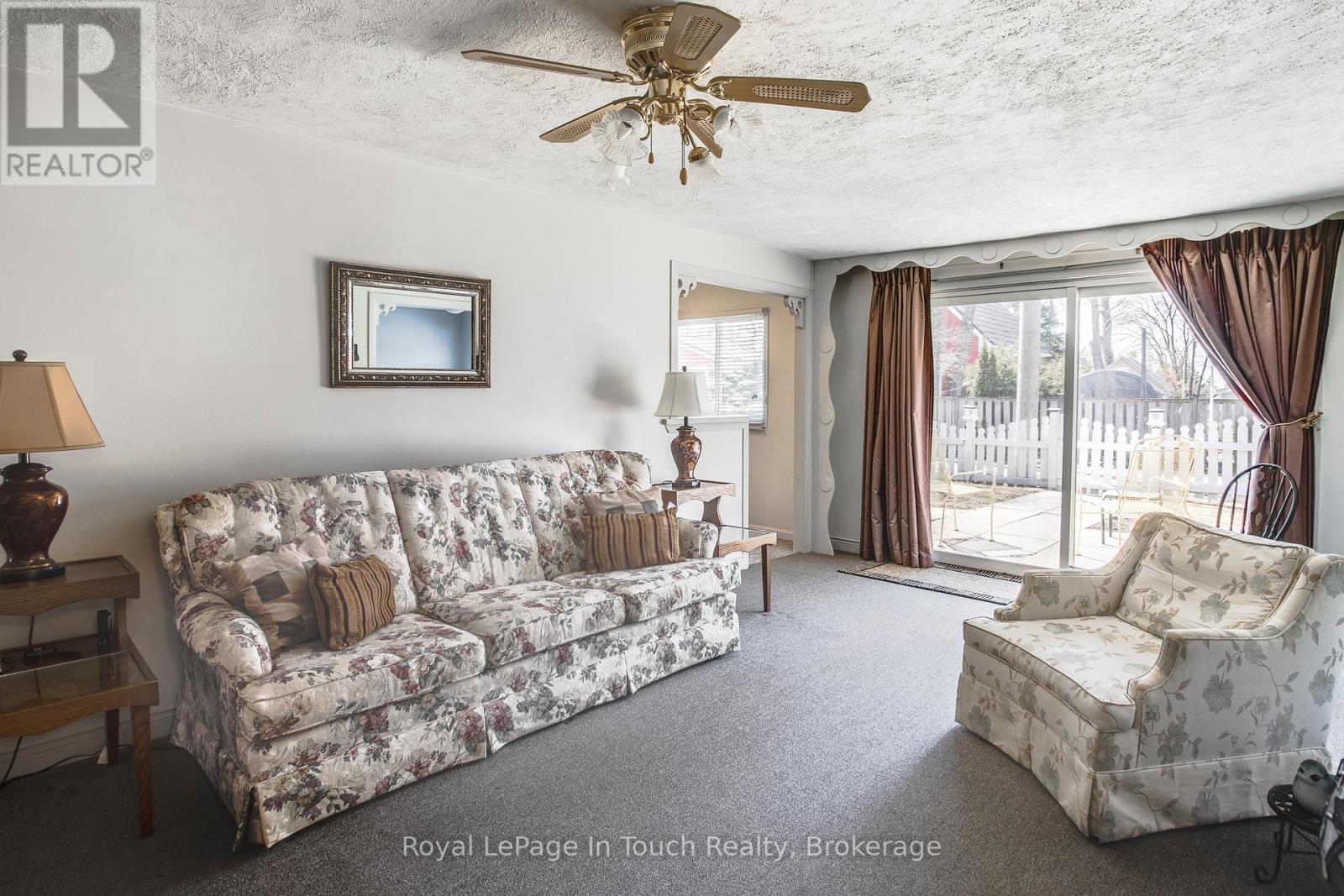 












25 YARWOOD ROAD

,
Tiny,




Ontario
L0L2J0

