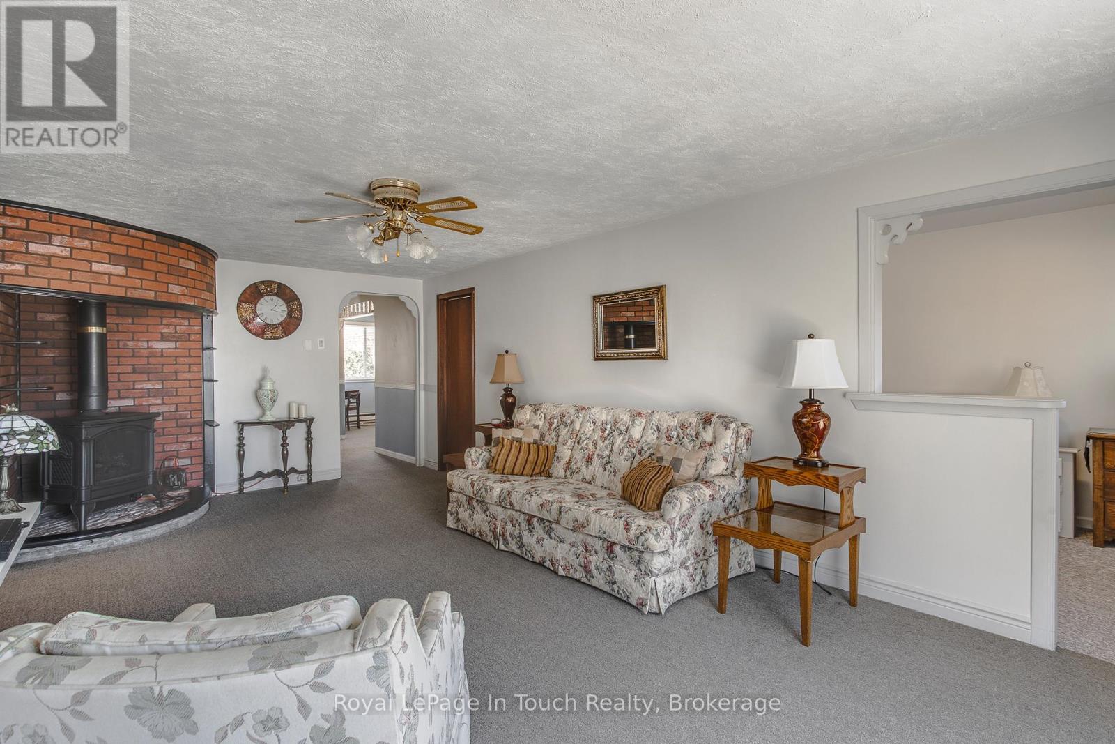 












25 YARWOOD ROAD

,
Tiny,




Ontario
L0L2J0

