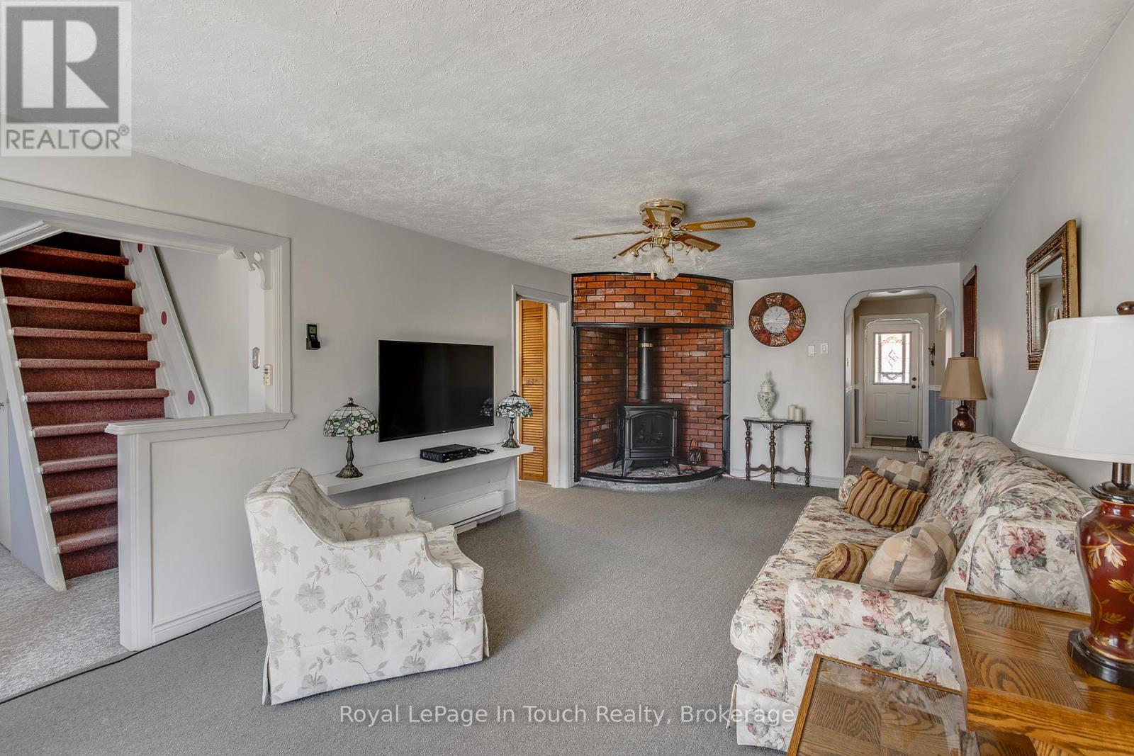 












25 YARWOOD ROAD

,
Tiny,




Ontario
L0L2J0


