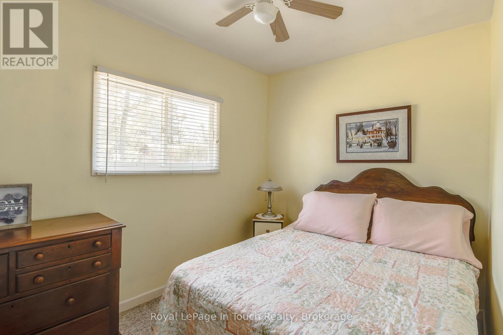 












25 YARWOOD ROAD

,
Tiny,




Ontario
L0L2J0

