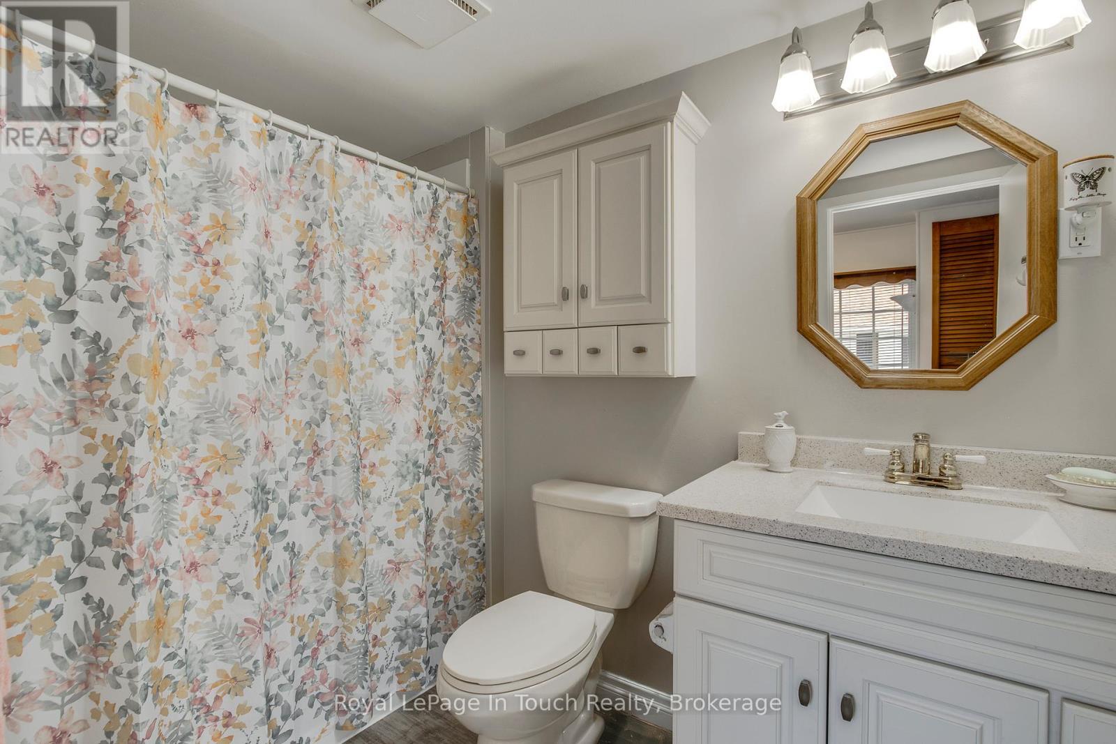 












25 YARWOOD ROAD

,
Tiny,




Ontario
L0L2J0

