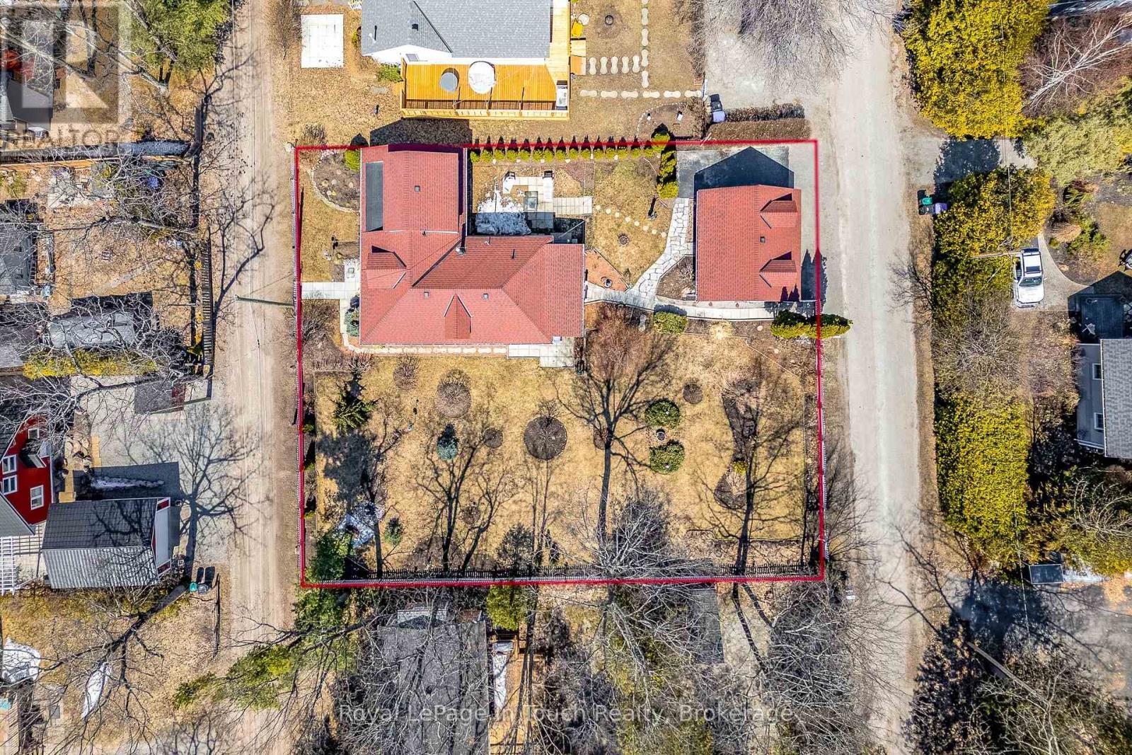












25 YARWOOD ROAD

,
Tiny,




Ontario
L0L2J0


