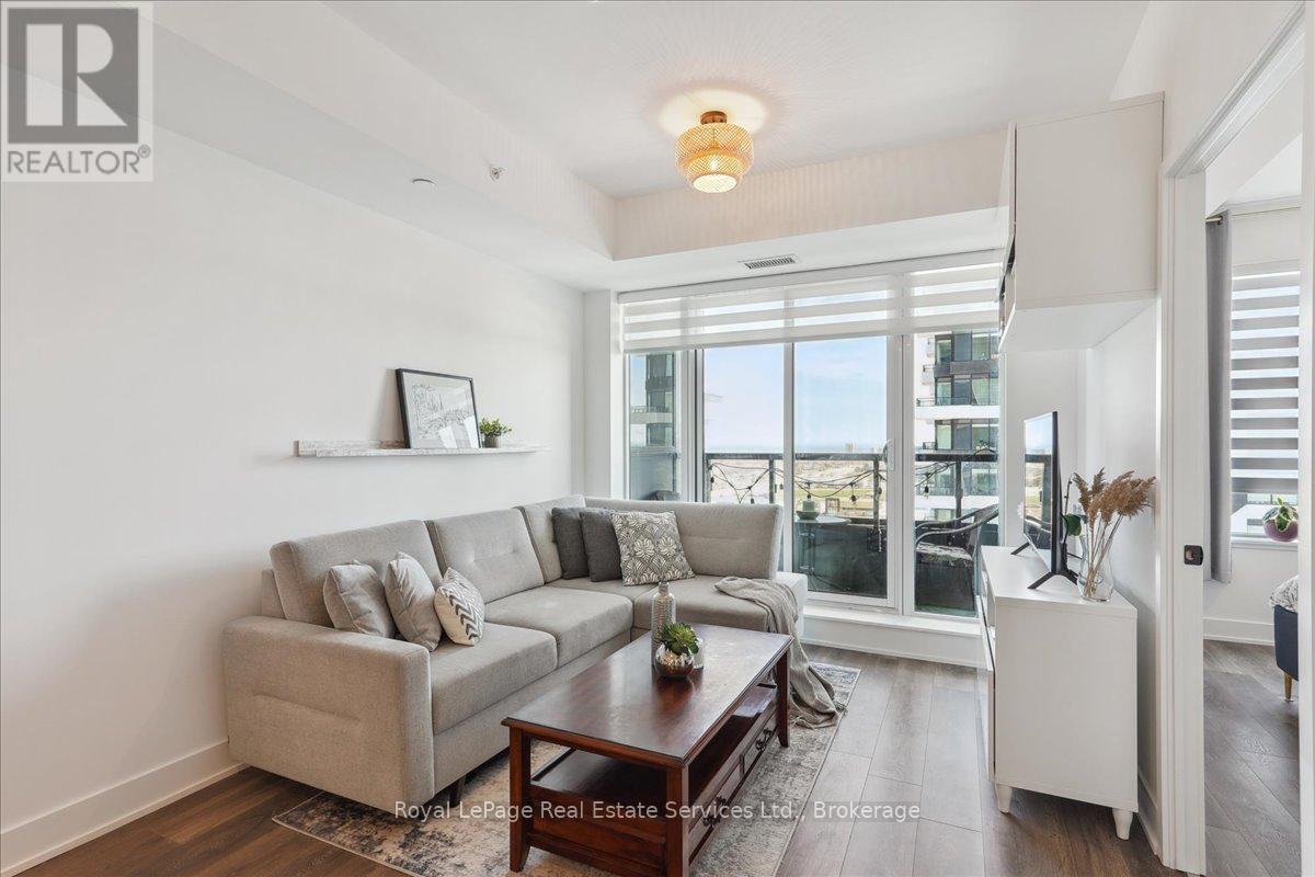 












1112 - 2489 TAUNTON ROAD

,
Oakville (RO River Oaks),




Ontario
L6H3R9

