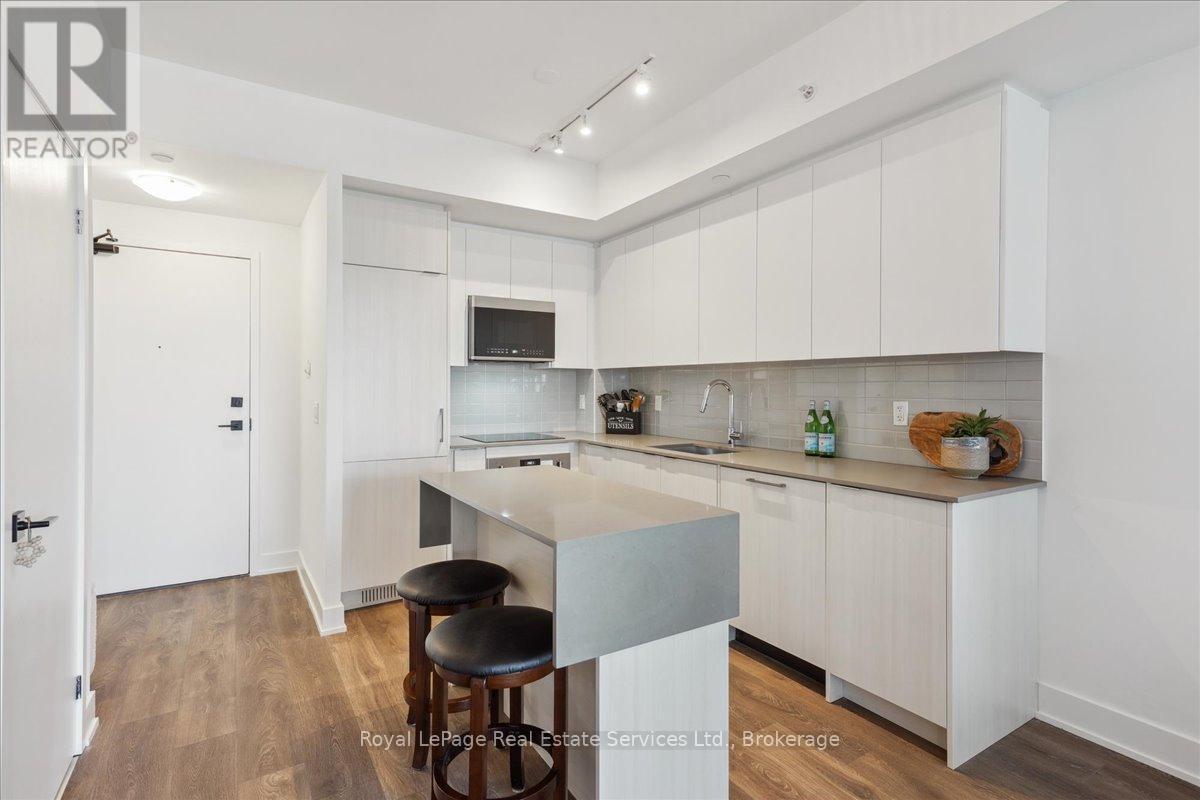 












1112 - 2489 TAUNTON ROAD

,
Oakville (RO River Oaks),




Ontario
L6H3R9

