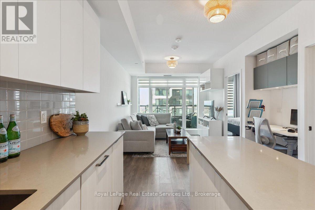 












1112 - 2489 TAUNTON ROAD

,
Oakville (RO River Oaks),




Ontario
L6H3R9

