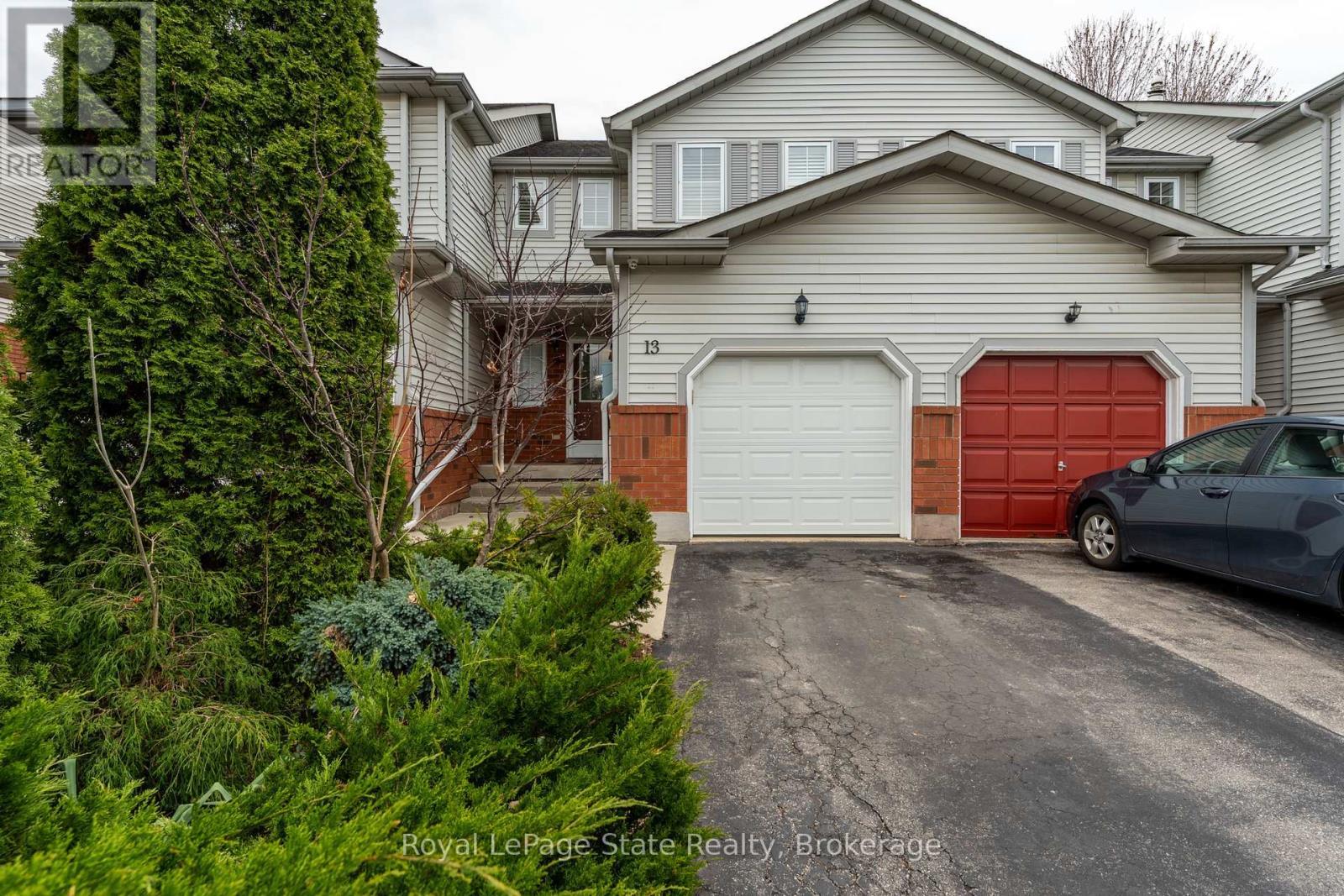 












13 WALKER COURT

,
Grimsby (Grimsby East),




Ontario
L3M5J5

