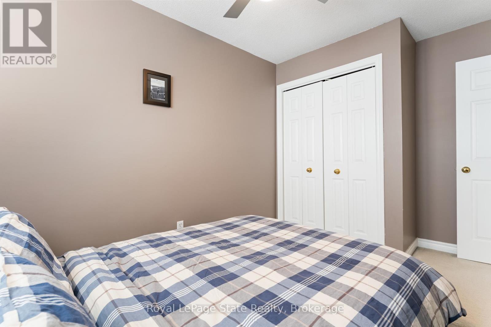 












13 WALKER COURT

,
Grimsby (Grimsby East),




Ontario
L3M5J5

