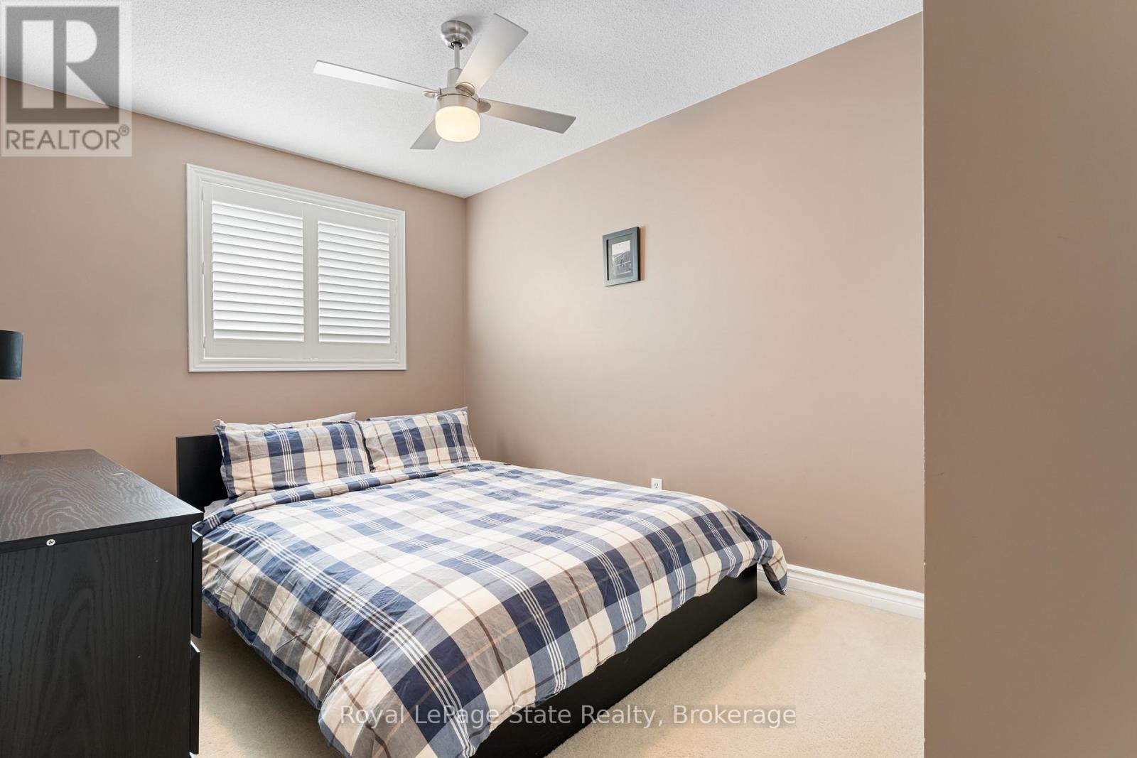 












13 WALKER COURT

,
Grimsby (Grimsby East),




Ontario
L3M5J5

