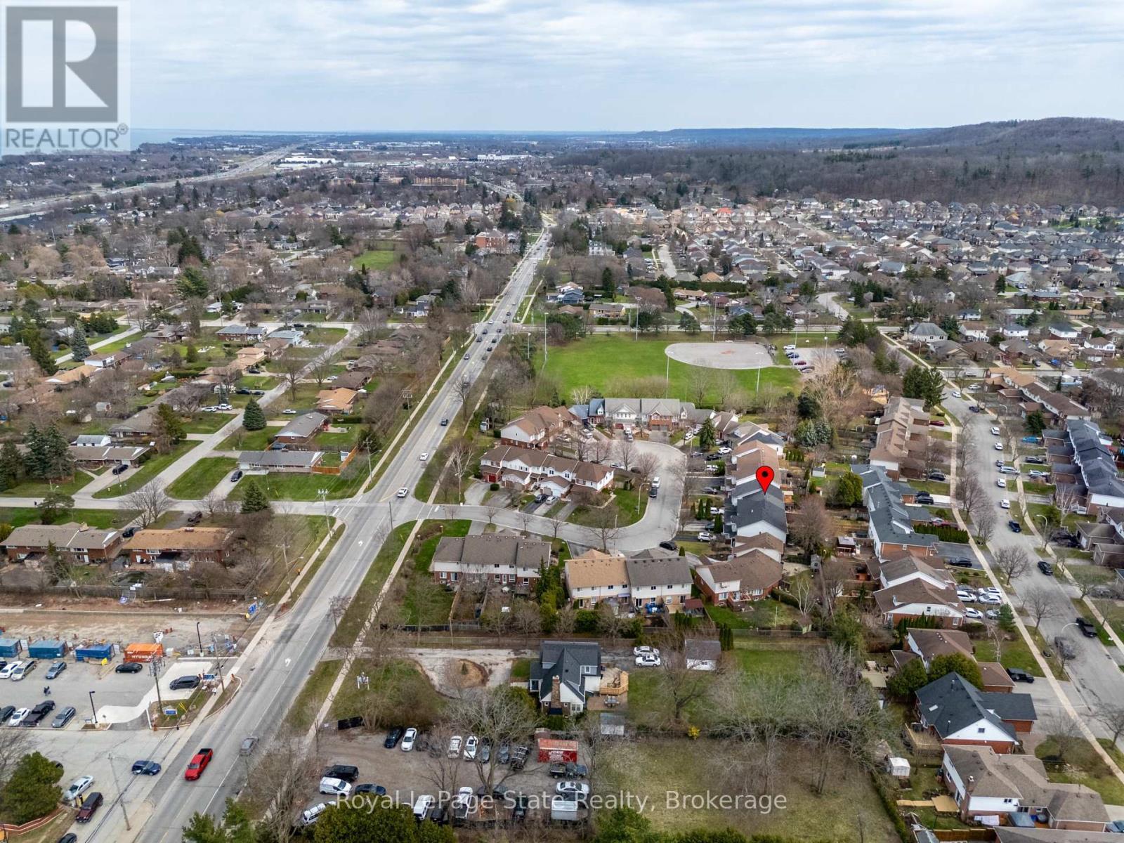 












13 WALKER COURT

,
Grimsby (Grimsby East),




Ontario
L3M5J5

