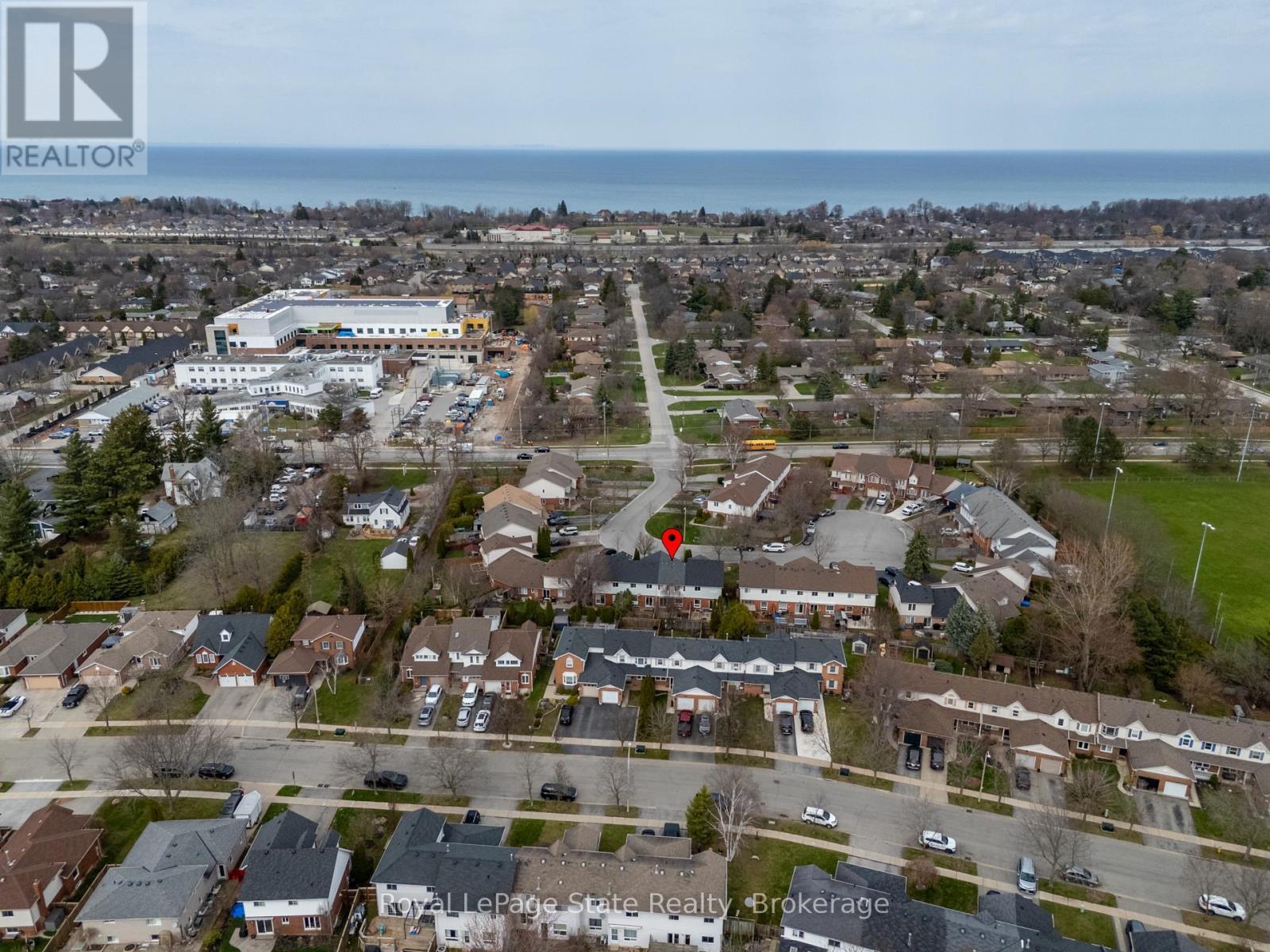 












13 WALKER COURT

,
Grimsby (Grimsby East),




Ontario
L3M5J5

