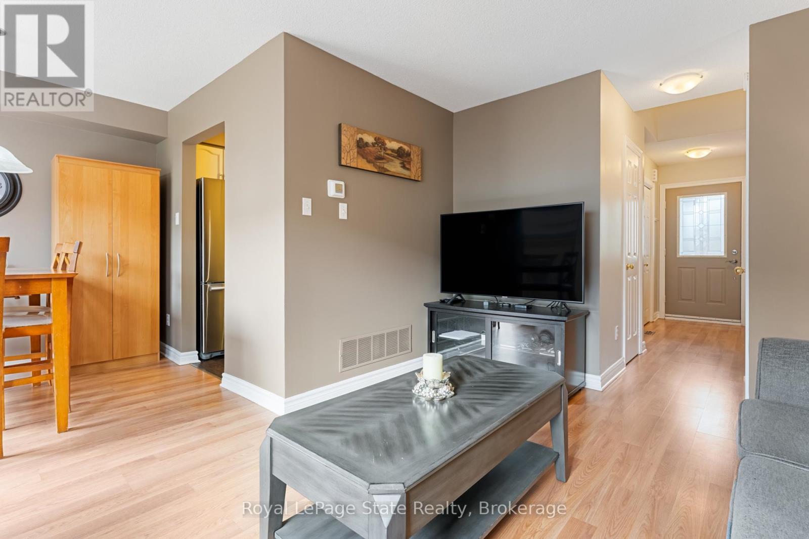 












13 WALKER COURT

,
Grimsby (Grimsby East),




Ontario
L3M5J5

