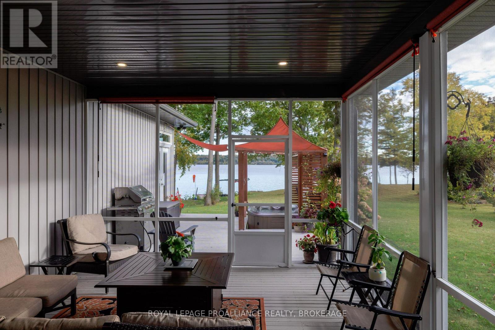 












51 APPLEWOOD COVE DRIVE

,
Greater Napanee (Greater Napanee),




Ontario
K0H1G0


