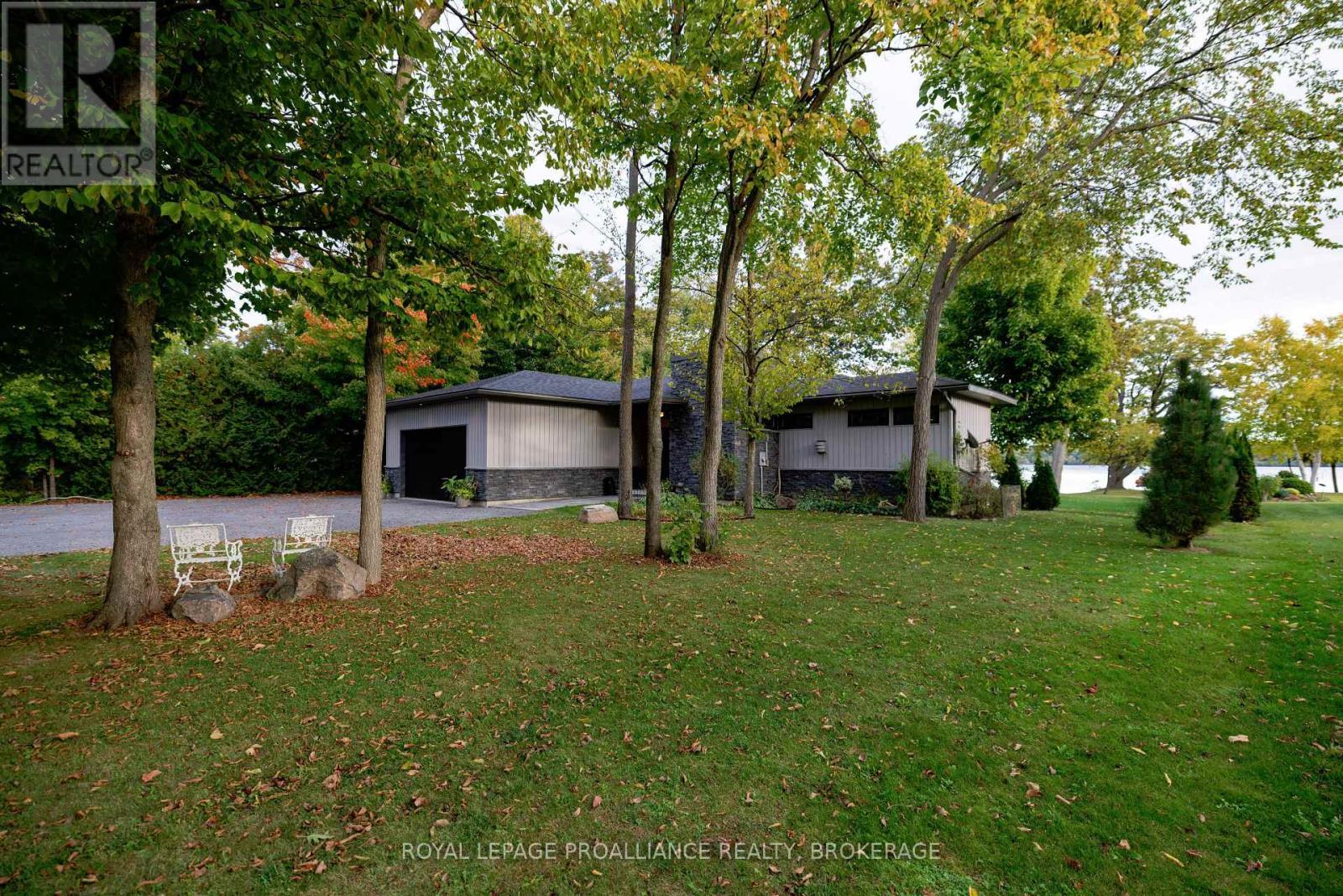 












51 APPLEWOOD COVE DRIVE

,
Greater Napanee (Greater Napanee),




Ontario
K0H1G0

