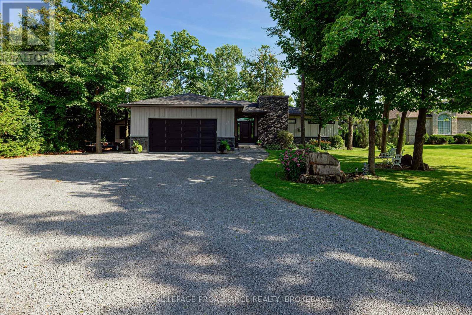 












51 APPLEWOOD COVE DRIVE

,
Greater Napanee (Greater Napanee),




Ontario
K0H1G0

