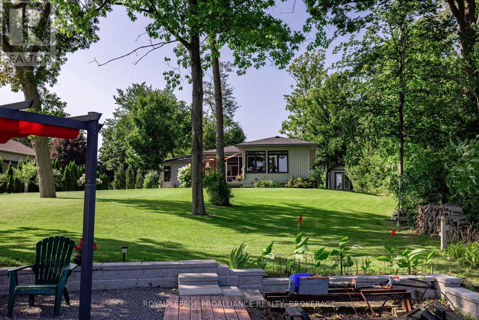 












51 APPLEWOOD COVE DRIVE

,
Greater Napanee (Greater Napanee),




Ontario
K0H1G0

