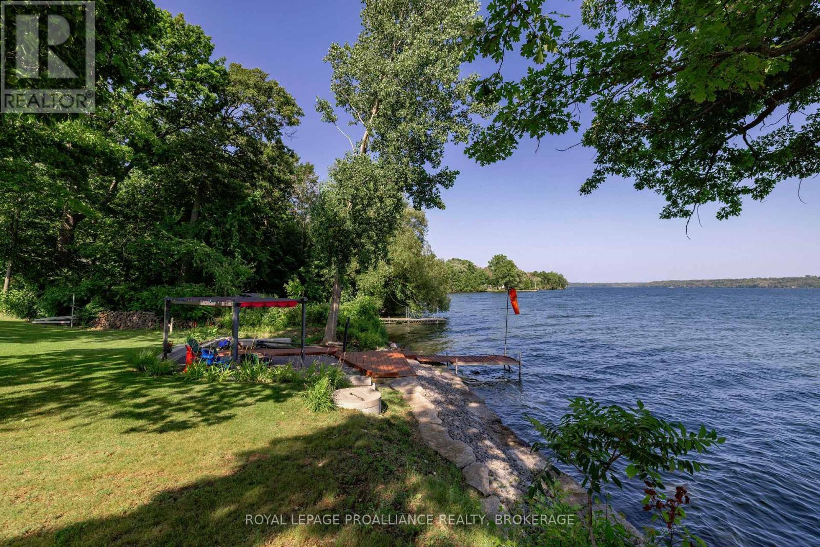 












51 APPLEWOOD COVE DRIVE

,
Greater Napanee (Greater Napanee),




Ontario
K0H1G0

