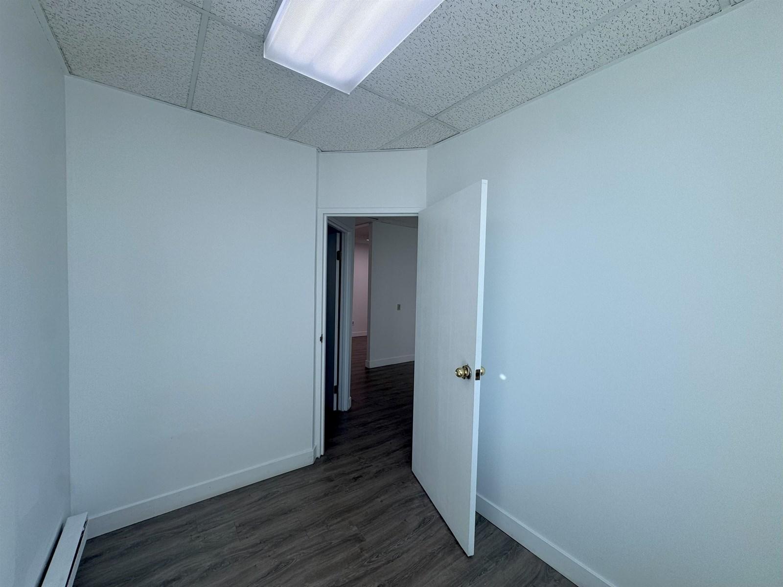 












205 8035 120 STREET

,
Delta,




British Columbia
V4C6P8

