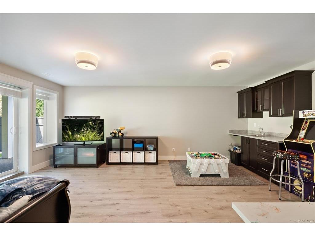 












1146 Crown Isle Boulevard

,
Courtenay,




BC
V9N0E1

