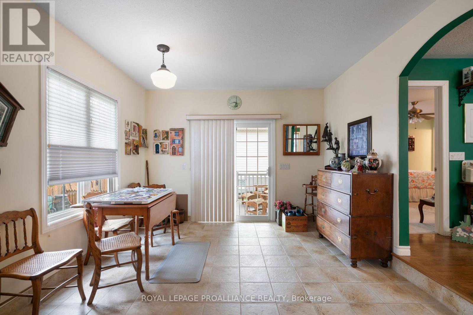 












21 LOYALIST PLACE

,
Brockville,




Ontario
K6V7M5

