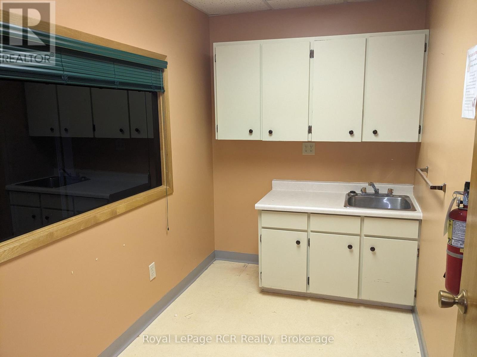 












137 GEORGE STREET W

,
West Grey,




Ontario
N0G1R0

