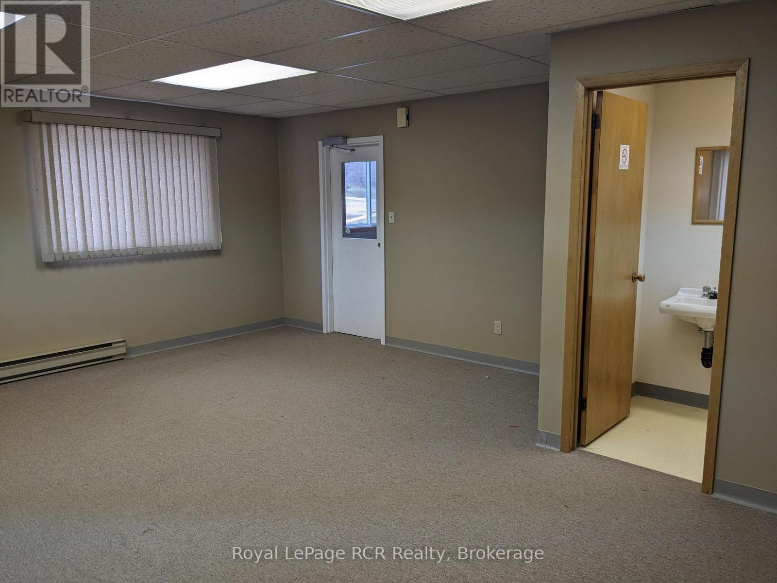 












137 GEORGE STREET W

,
West Grey,




Ontario
N0G1R0

