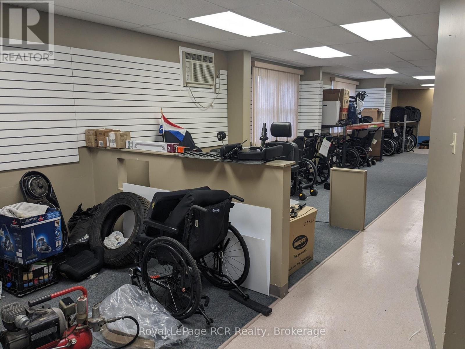 












137 GEORGE STREET W

,
West Grey,




Ontario
N0G1R0


