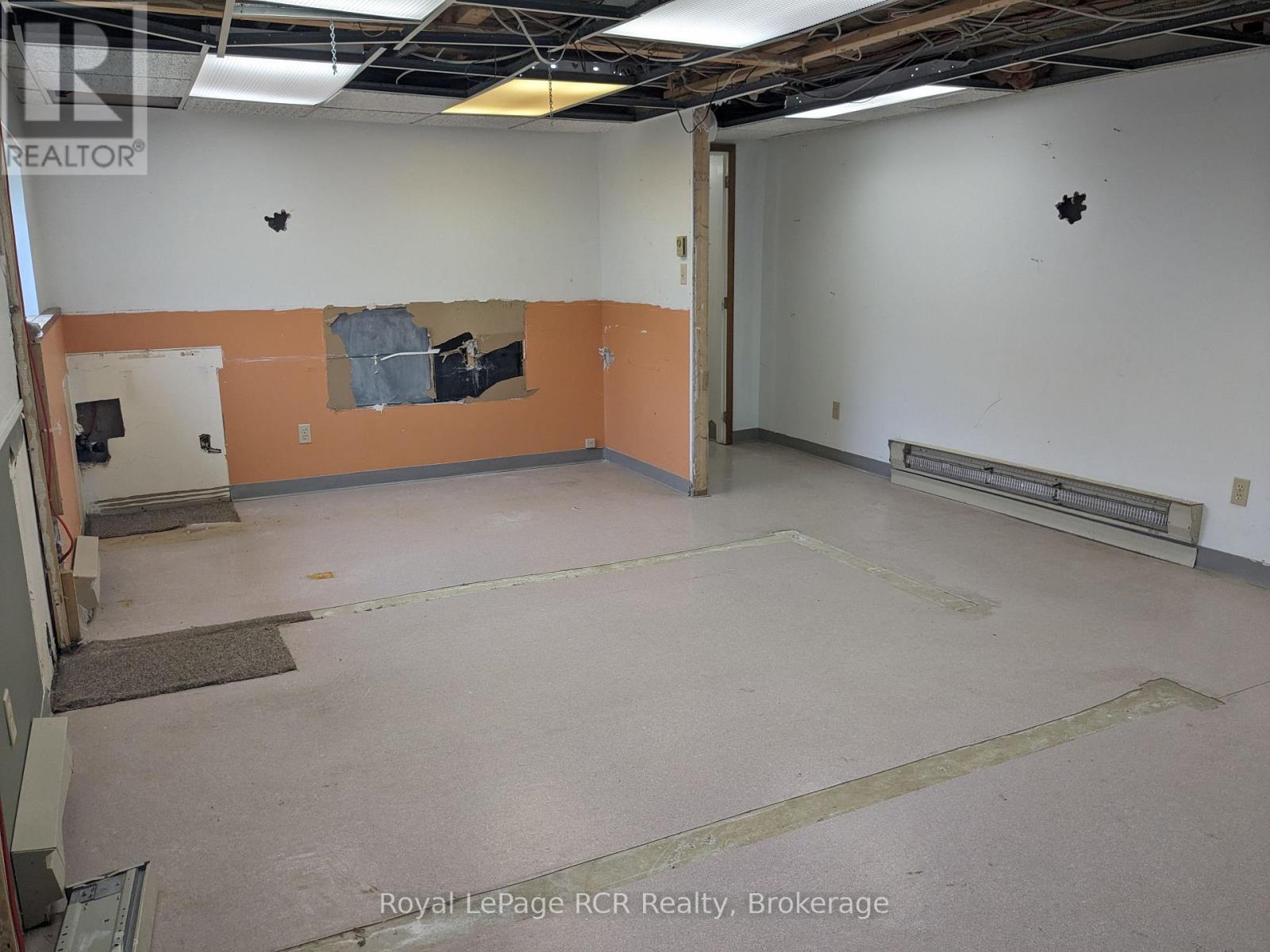 












137 GEORGE STREET W

,
West Grey,




Ontario
N0G1R0

