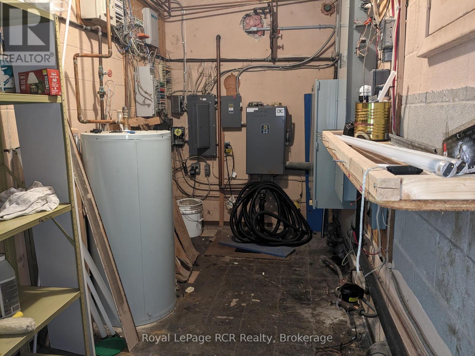 












137 GEORGE STREET W

,
West Grey,




Ontario
N0G1R0

