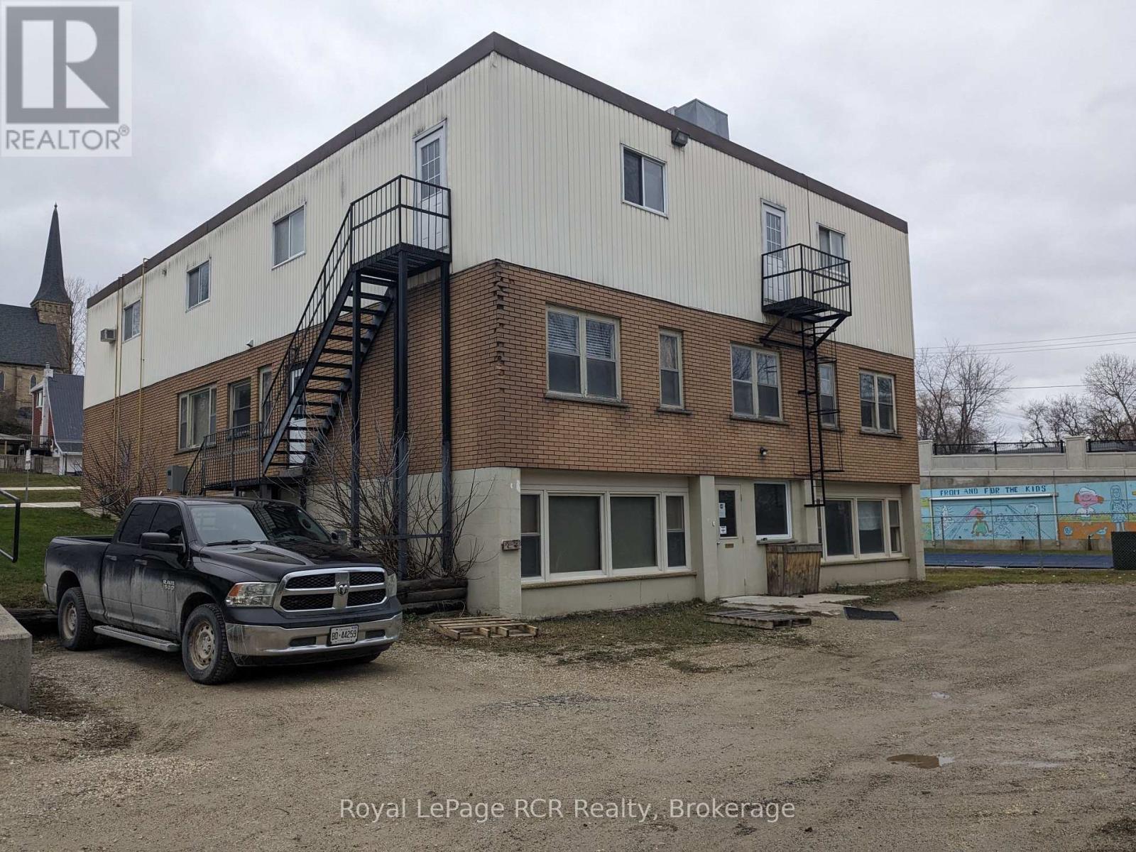 












137 GEORGE STREET W

,
West Grey,




Ontario
N0G1R0

