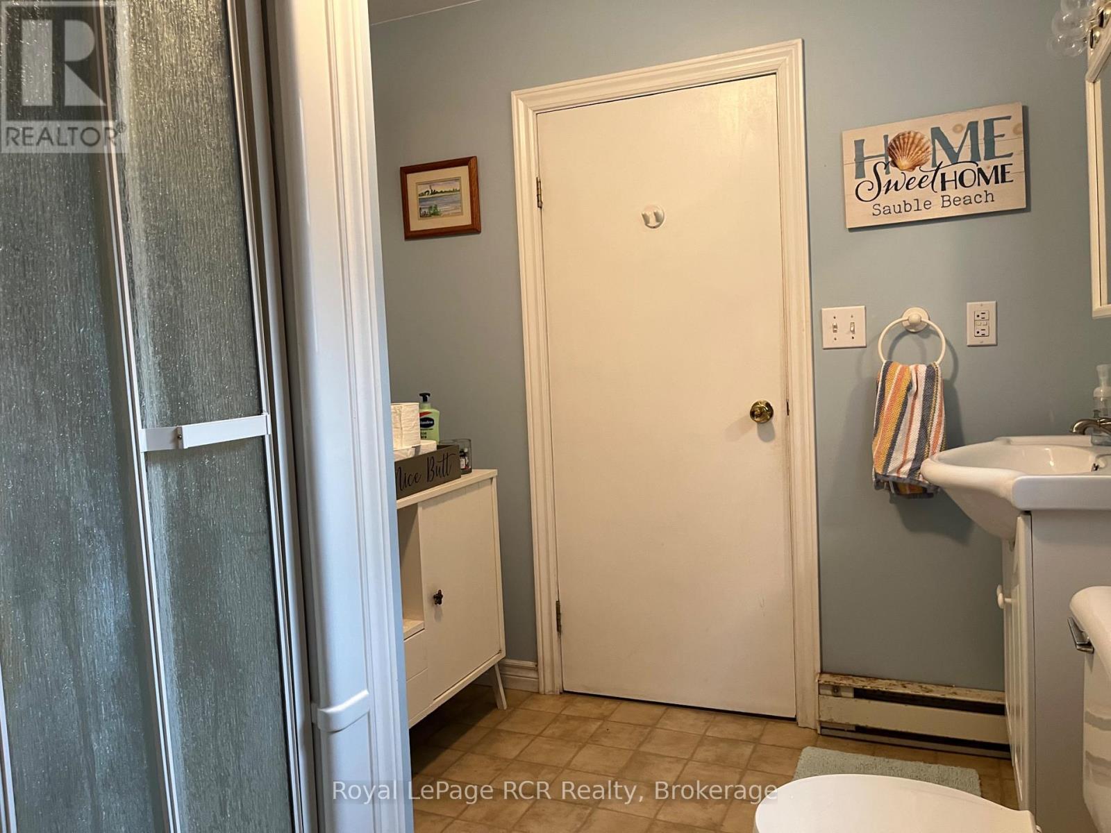 












1371 2ND AVENUE S

,
Native Leased Lands,




Ontario
N0H2L0

