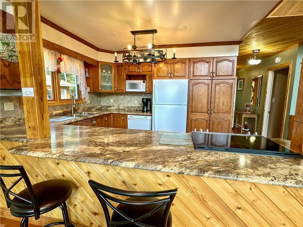 












595 Lakeshore Road

,
Tehkummah, Manitoulin Island,




Ontario
P0P2C0

