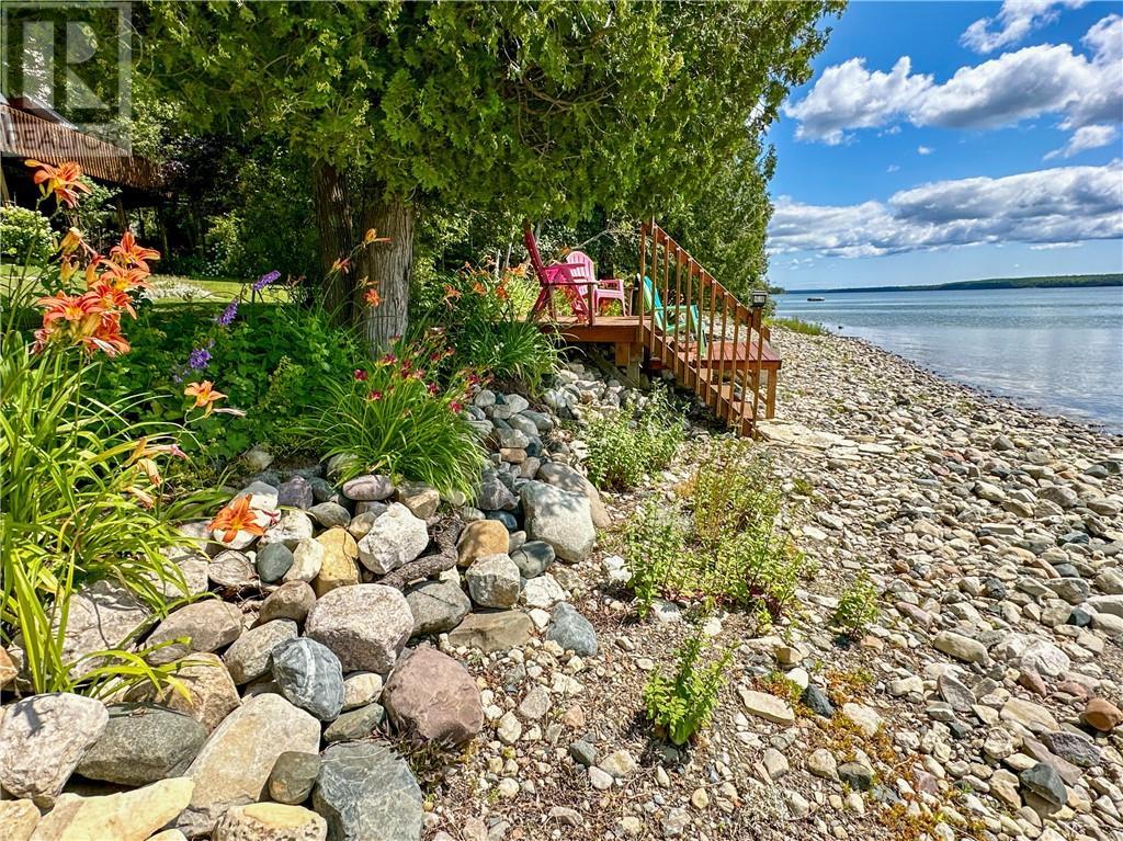 












595 Lakeshore Road

,
Tehkummah, Manitoulin Island,




Ontario
P0P2C0

