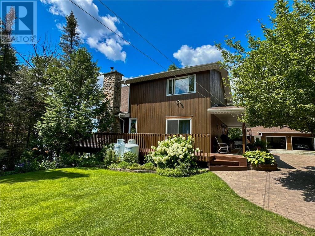 












595 Lakeshore Road

,
Tehkummah, Manitoulin Island,




Ontario
P0P2C0

