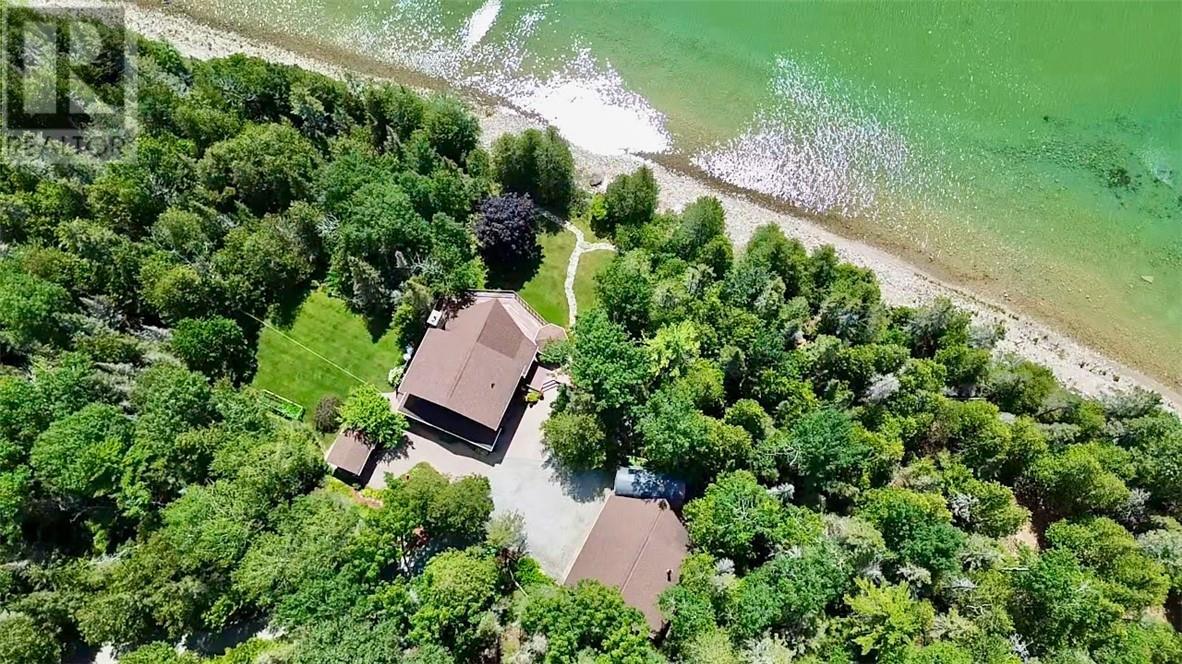 












595 Lakeshore Road

,
Tehkummah, Manitoulin Island,




Ontario
P0P2C0

