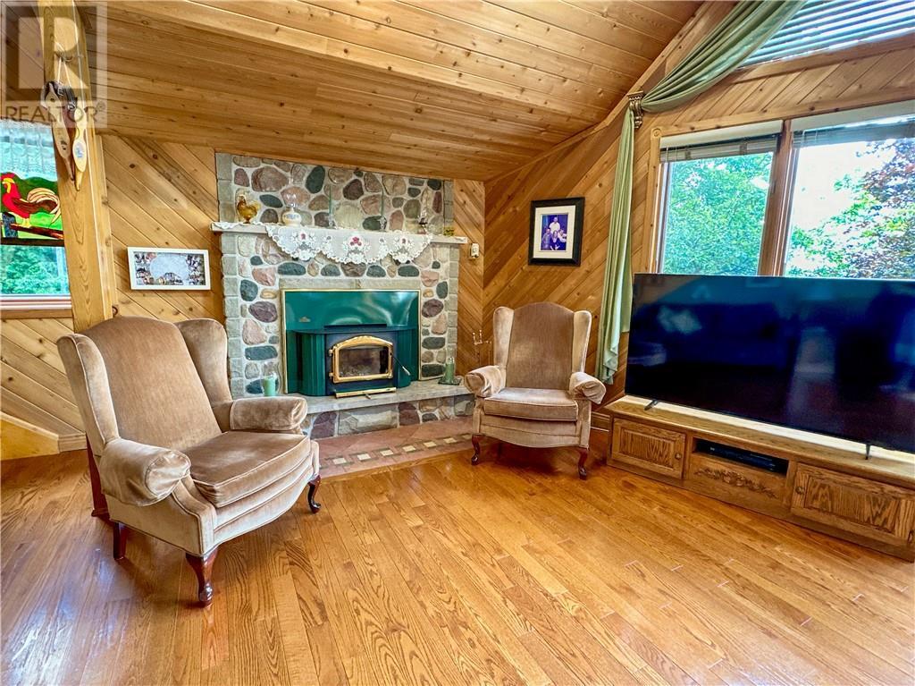 












595 Lakeshore Road

,
Tehkummah, Manitoulin Island,




Ontario
P0P2C0

