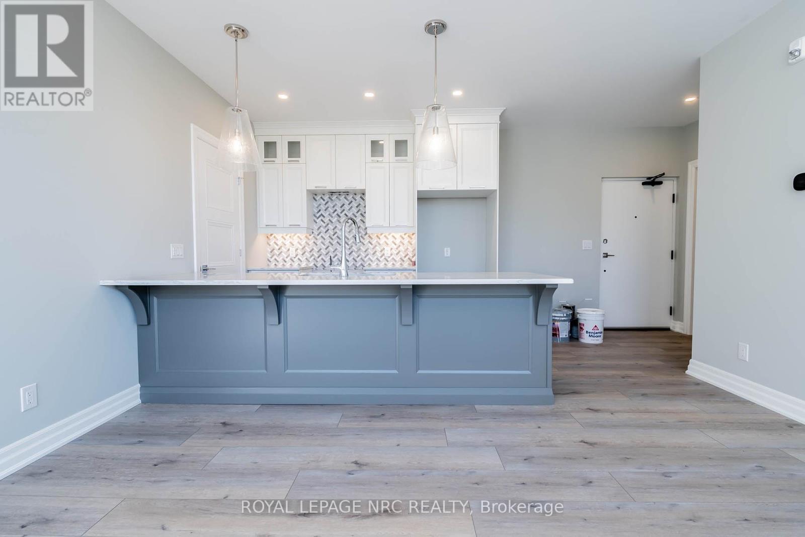 












10 - 99 SOUTH DRIVE

,
St. Catharines (Old Glenridge),




Ontario
L2R0C5

