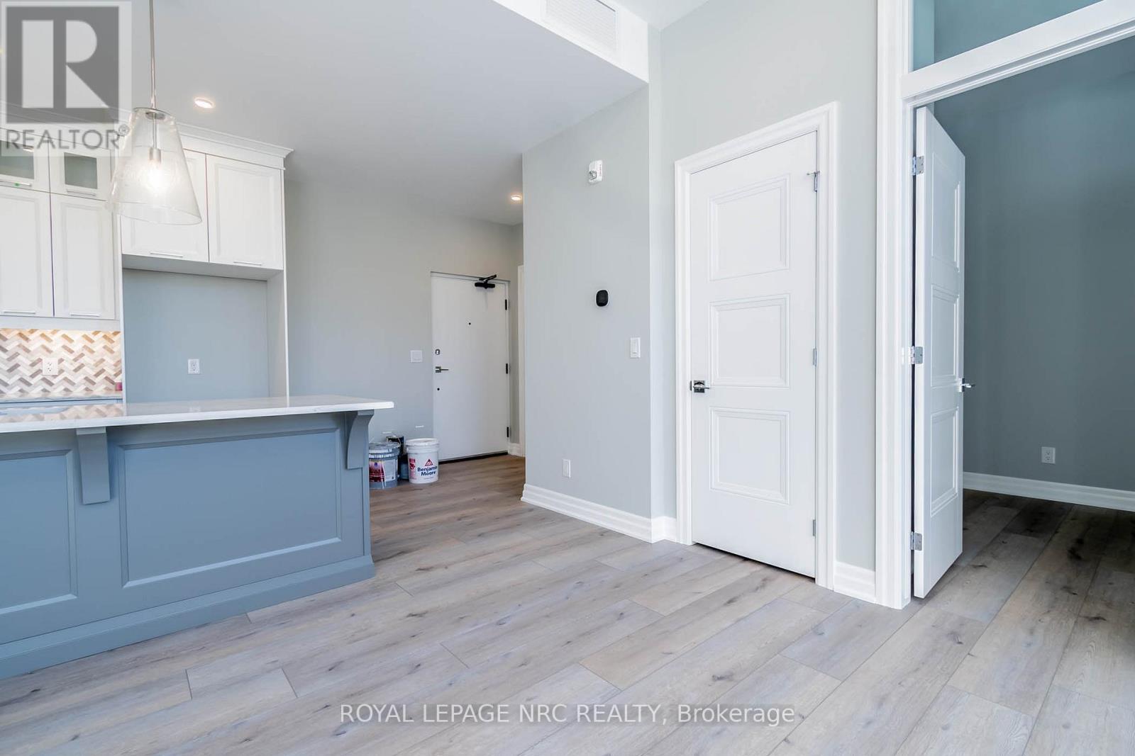 












10 - 99 SOUTH DRIVE

,
St. Catharines (Old Glenridge),




Ontario
L2R0C5

