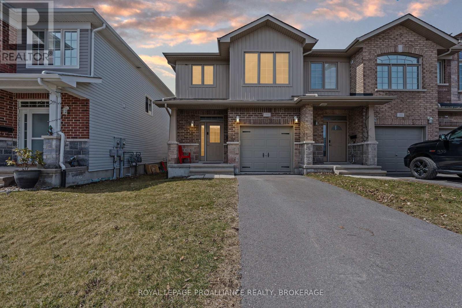 












1584 DAVENPORT CRESCENT

,
Kingston (City Northwest),




Ontario
K7P0H5

