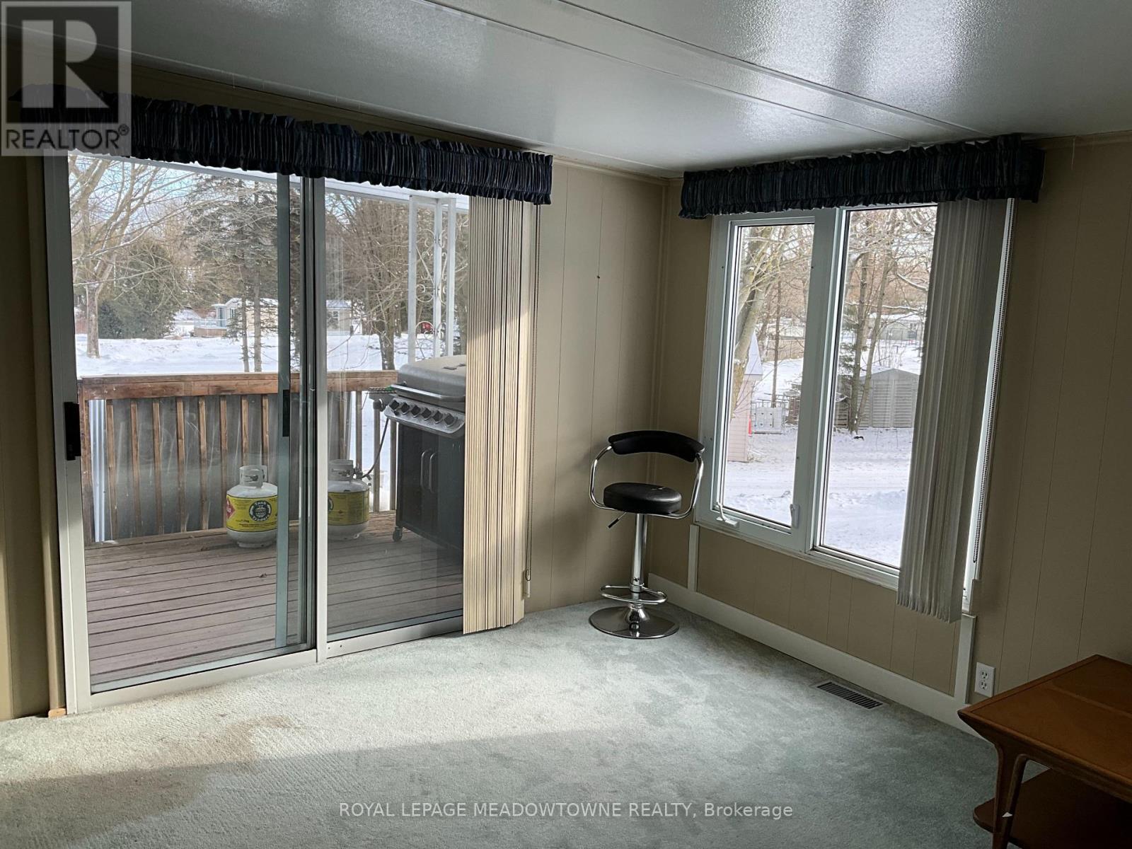 












8 GRAND  VISTA DRIVE

,
Wellington North,




Ontario
N0G2L0

