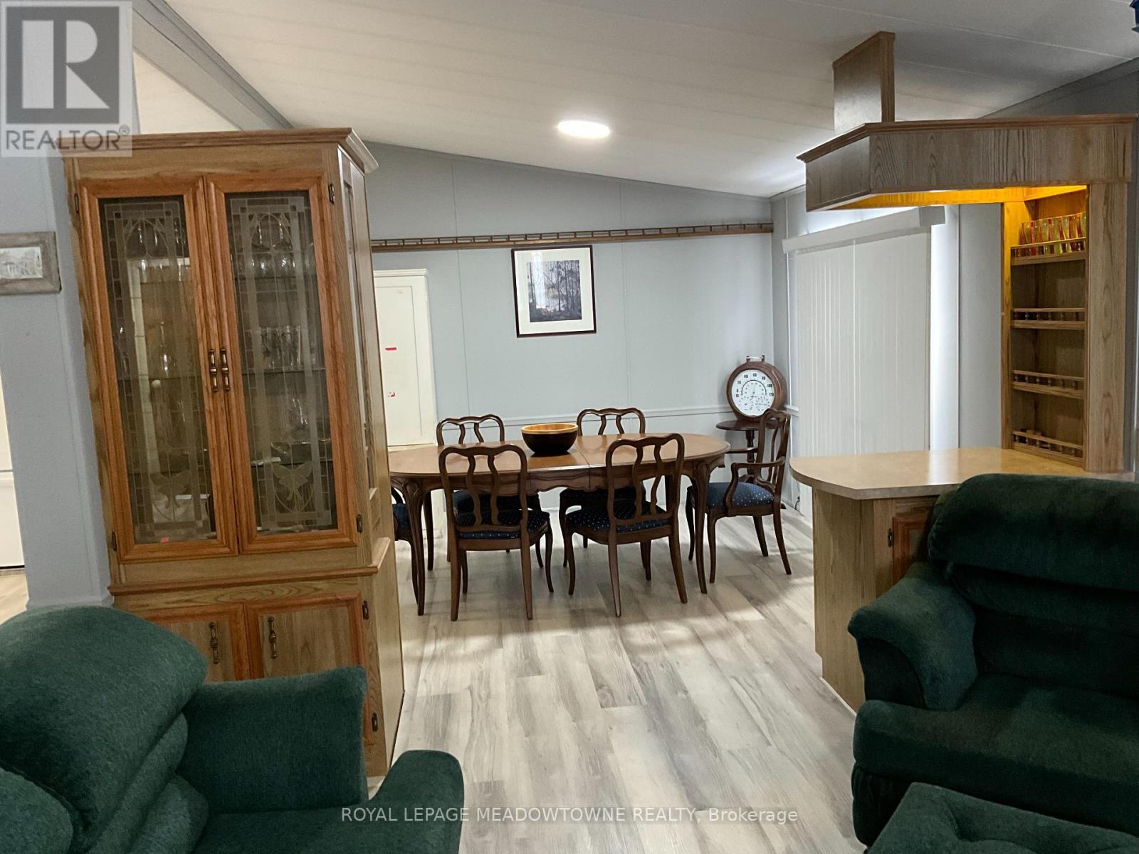 












8 GRAND  VISTA DRIVE

,
Wellington North,




Ontario
N0G2L0

