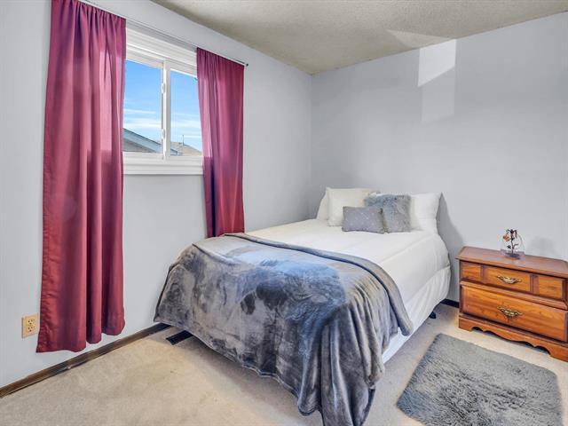 









298


Mandalay

DR,
Winnipeg,




MB
R2P 1C5

