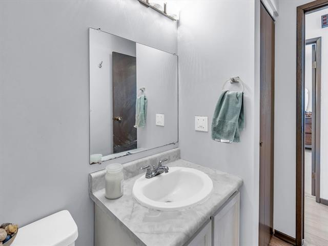 









298


Mandalay

DR,
Winnipeg,




MB
R2P 1C5


