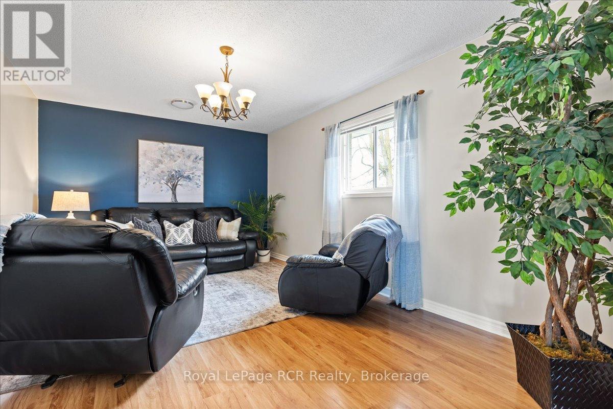 












8008 WELLINGTON ROAD 7 ROAD

,
Mapleton,




Ontario
N0G2K0

