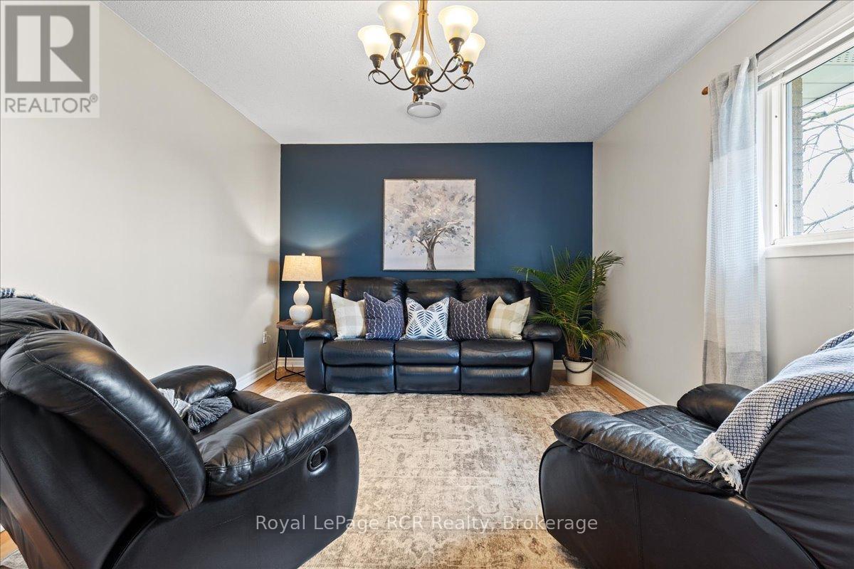 












8008 WELLINGTON ROAD 7 ROAD

,
Mapleton,




Ontario
N0G2K0

